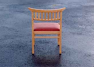 和洋折衷の椅子