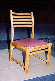 ケヤキの椅子