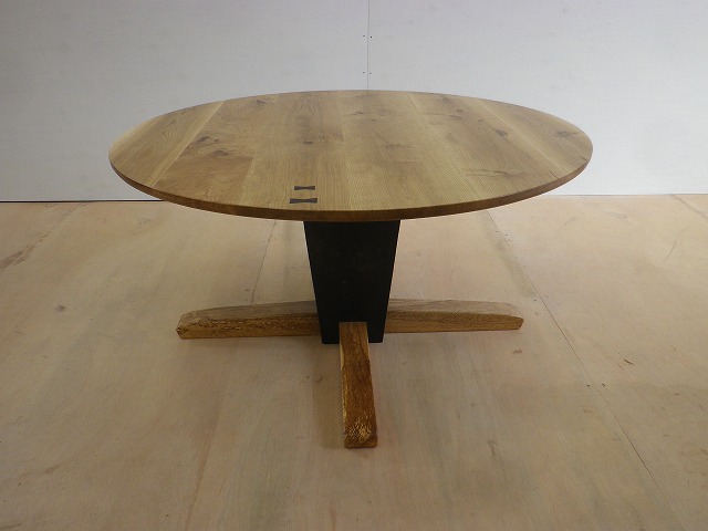 楢の丸テーブル